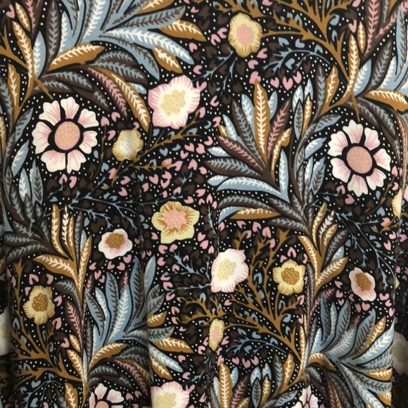 Grace & Lace Tiered Mesh Tank - Picture 3 of 5